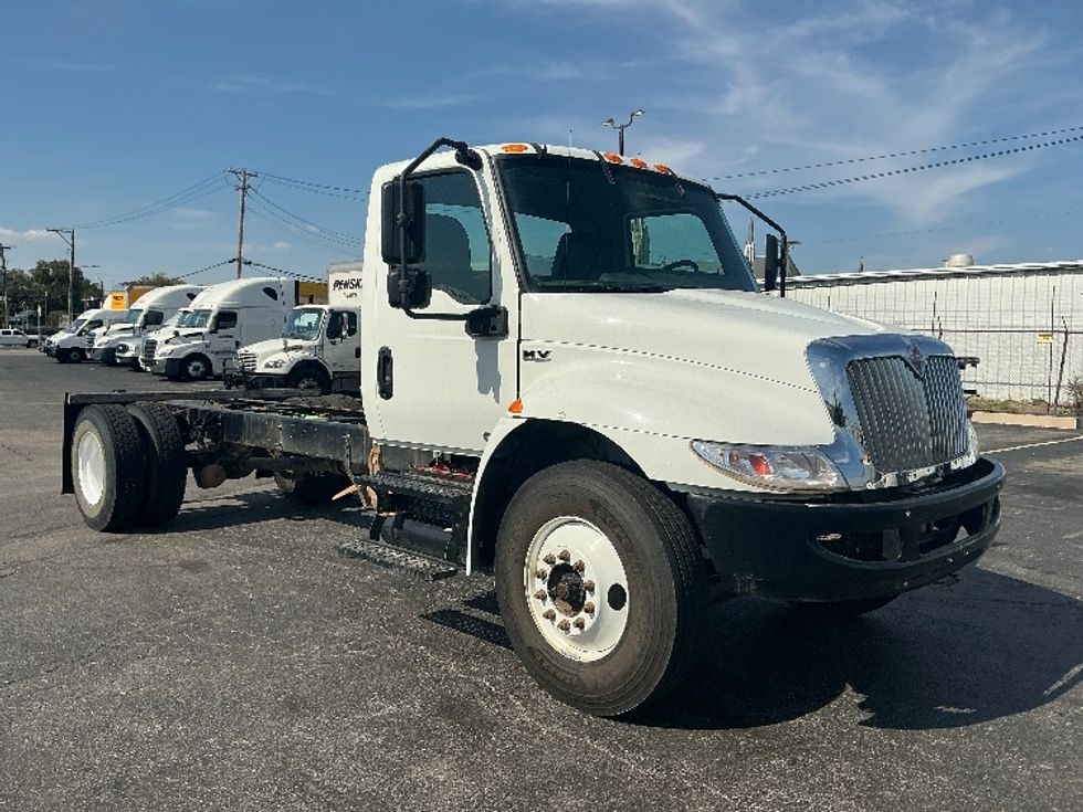 Cab and Chassis Truck-Light and Medium Duty Trucks-International-2020-MV607-Poplar Bluff-MO-31,402\n\t\tmiles-$ 52,750 - Image 1