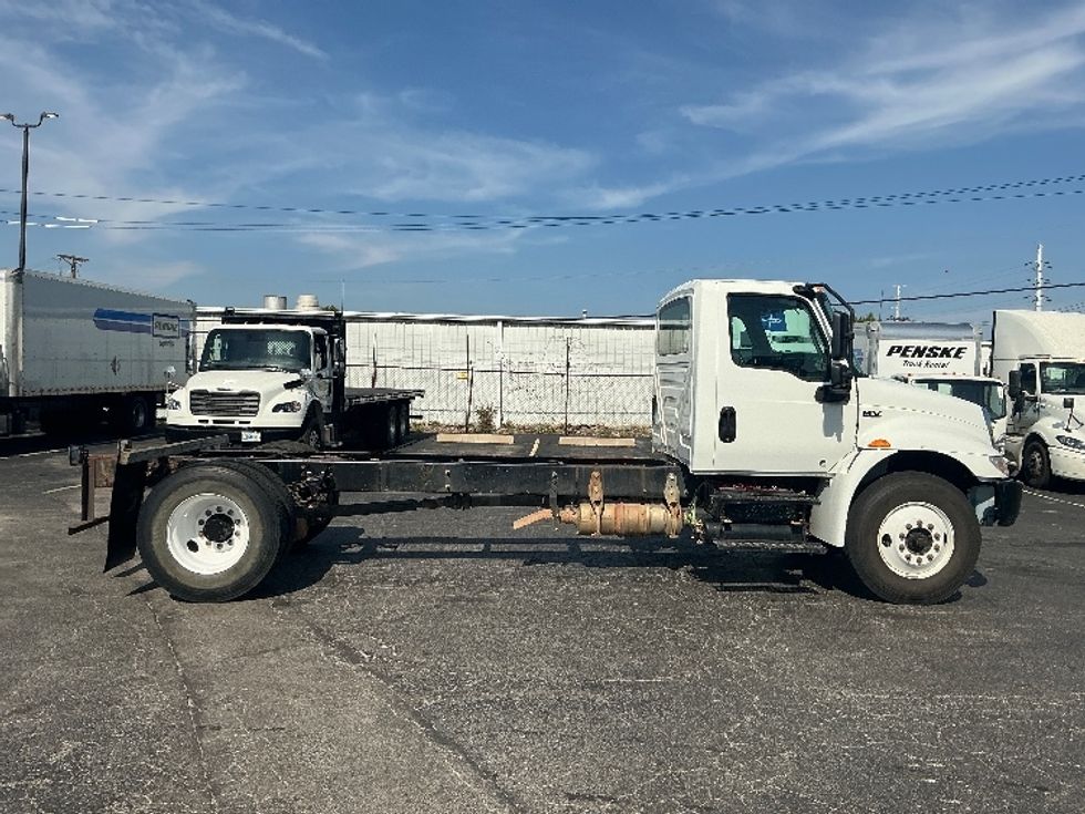 Cab and Chassis Truck-Light and Medium Duty Trucks-International-2020-MV607-Poplar Bluff-MO-31,402\n\t\tmiles-$ 52,750 - Image 13