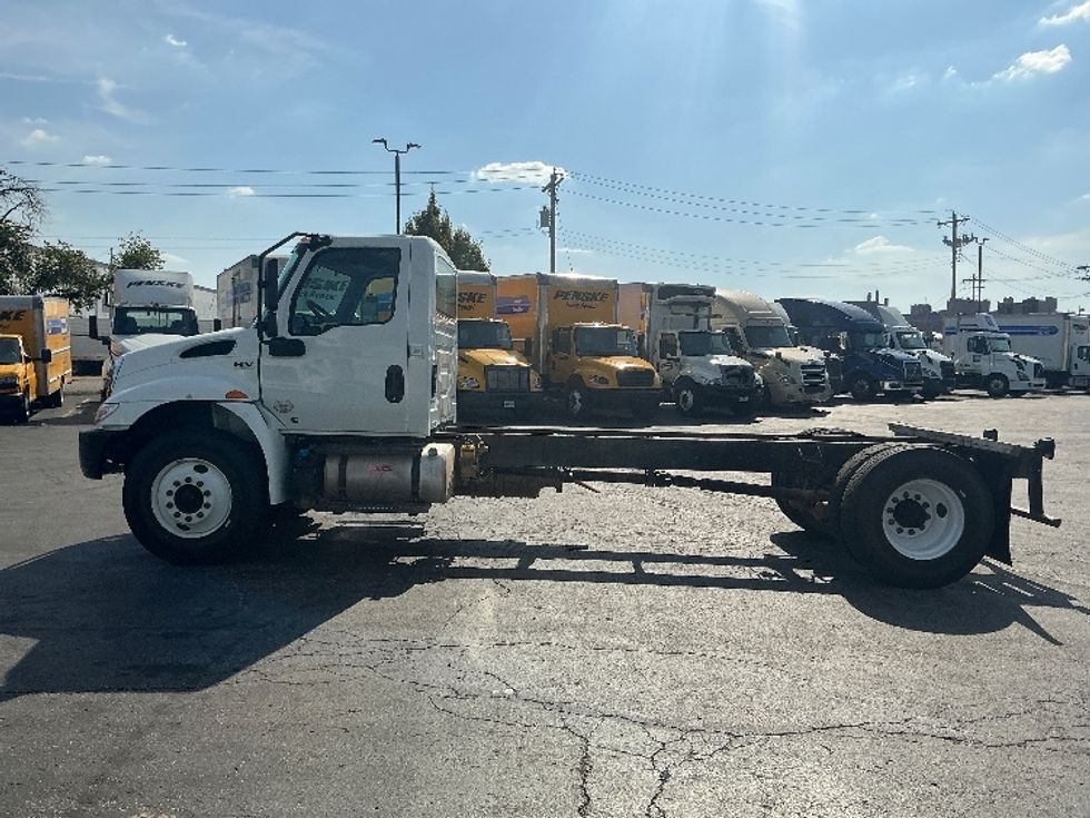 Cab and Chassis Truck-Light and Medium Duty Trucks-International-2020-MV607-Poplar Bluff-MO-31,402\n\t\tmiles-$ 52,750 - Image 4