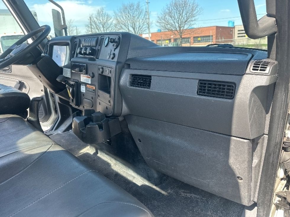 Cab and Chassis Truck-Light and Medium Duty Trucks-International-2020-MV607-Scarborough-ON-255,000\n\t\tkm-$ 45,500 - Image 18