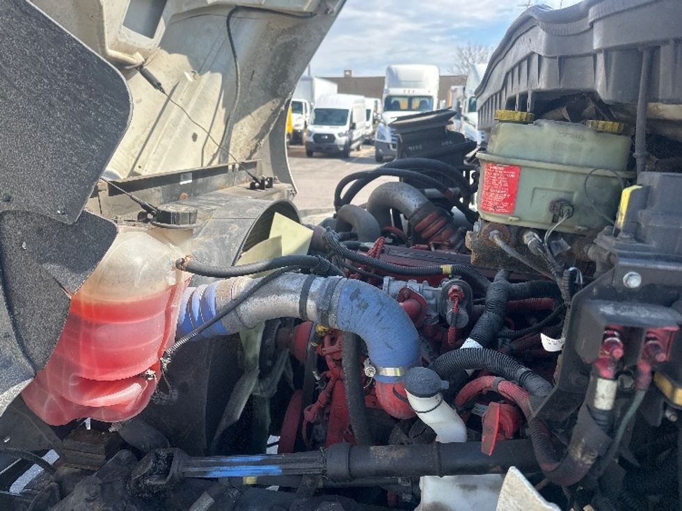 Cab and Chassis Truck-Light and Medium Duty Trucks-International-2020-MV607-Scarborough-ON-255,000\n\t\tkm-$ 45,500 - Image 21
