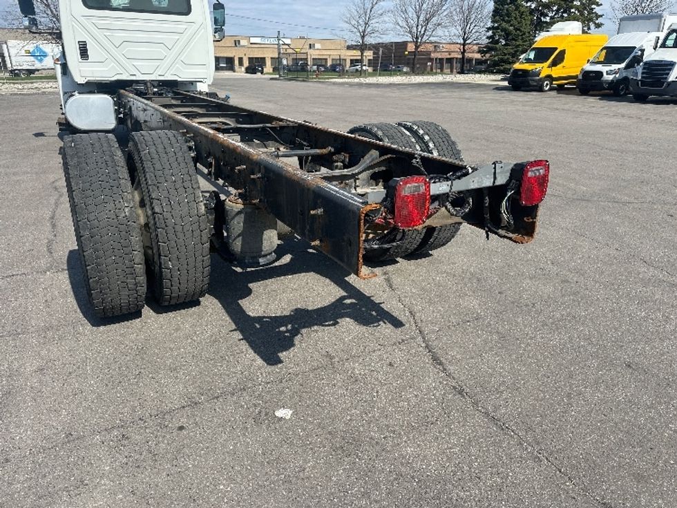Cab and Chassis Truck-Light and Medium Duty Trucks-International-2020-MV607-Scarborough-ON-255,000\n\t\tkm-$ 45,500 - Image 8