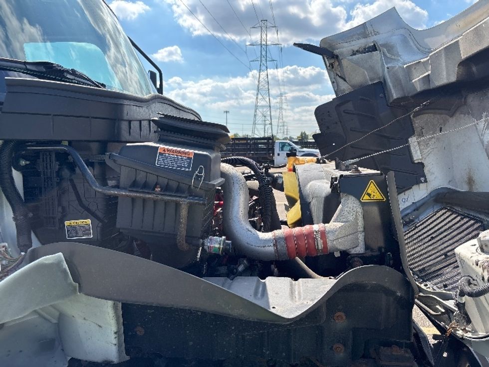 Cab and Chassis Truck-Light and Medium Duty Trucks-International-2020-MV607-Warren-MI-35,707\n\t\tmiles-$ 52,250 - Image 18
