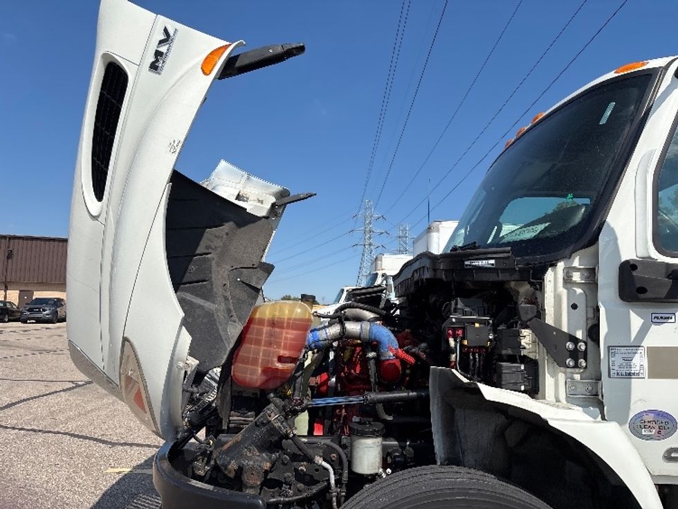 Cab and Chassis Truck-Light and Medium Duty Trucks-International-2020-MV607-Warren-MI-35,707\n\t\tmiles-$ 52,250 - Image 19