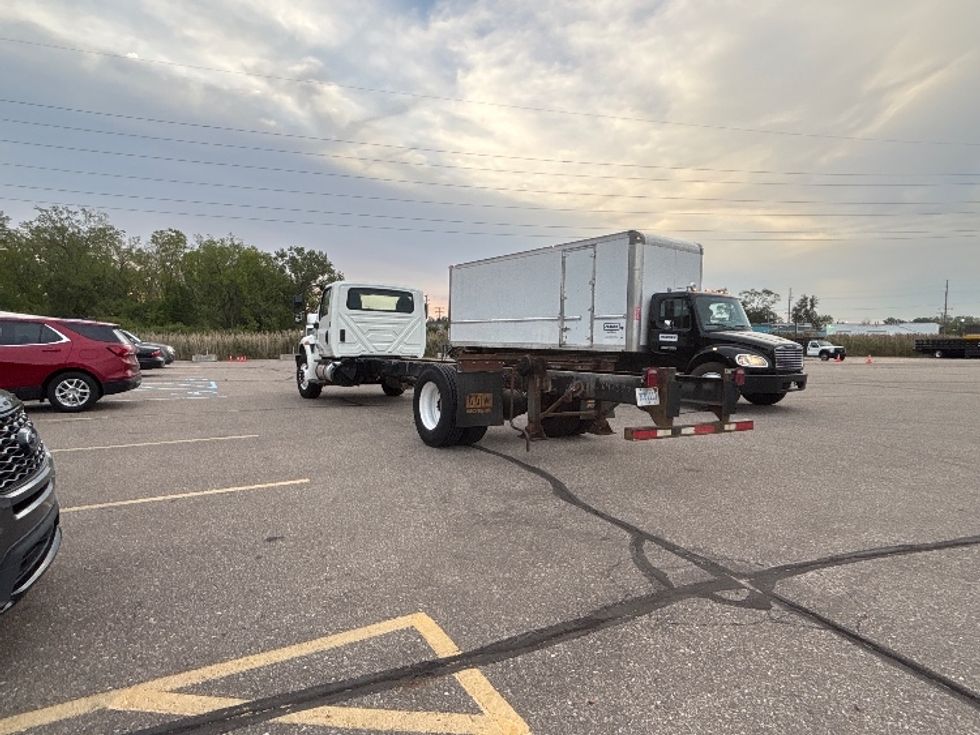 Cab and Chassis Truck-Light and Medium Duty Trucks-International-2020-MV607-Warren-MI-35,707\n\t\tmiles-$ 52,250 - Image 6
