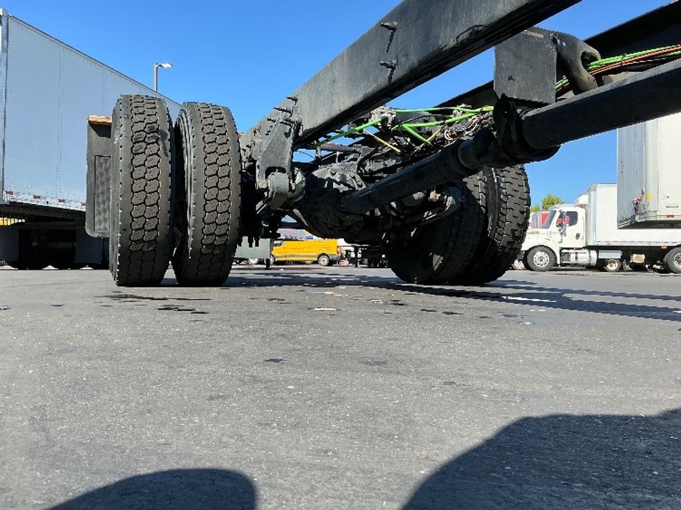 Cab and Chassis Truck-Light and Medium Duty Trucks-International-2020-MV607-West Sacramento-CA-193,423\n\t\tmiles-$ 28,000 - Image 10