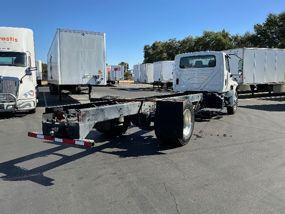 Cab and Chassis Truck-Light and Medium Duty Trucks-International-2020-MV607-West Sacramento-CA-193,423\n\t\tmiles-$ 28,000 - Image 9