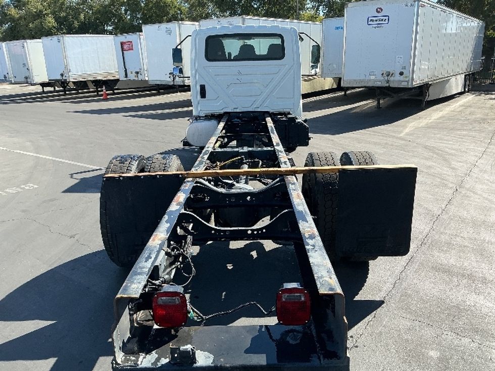 Cab and Chassis Truck-Light and Medium Duty Trucks-International-2020-MV607-West Sacramento-CA-193,423\n\t\tmiles-$ 28,000 - Image 8