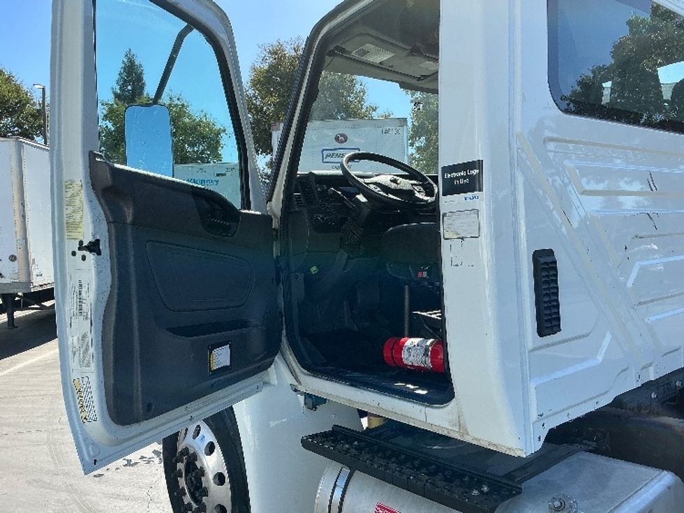 Cab and Chassis Truck-Light and Medium Duty Trucks-International-2020-MV607-West Sacramento-CA-193,423\n\t\tmiles-$ 28,000 - Image 12