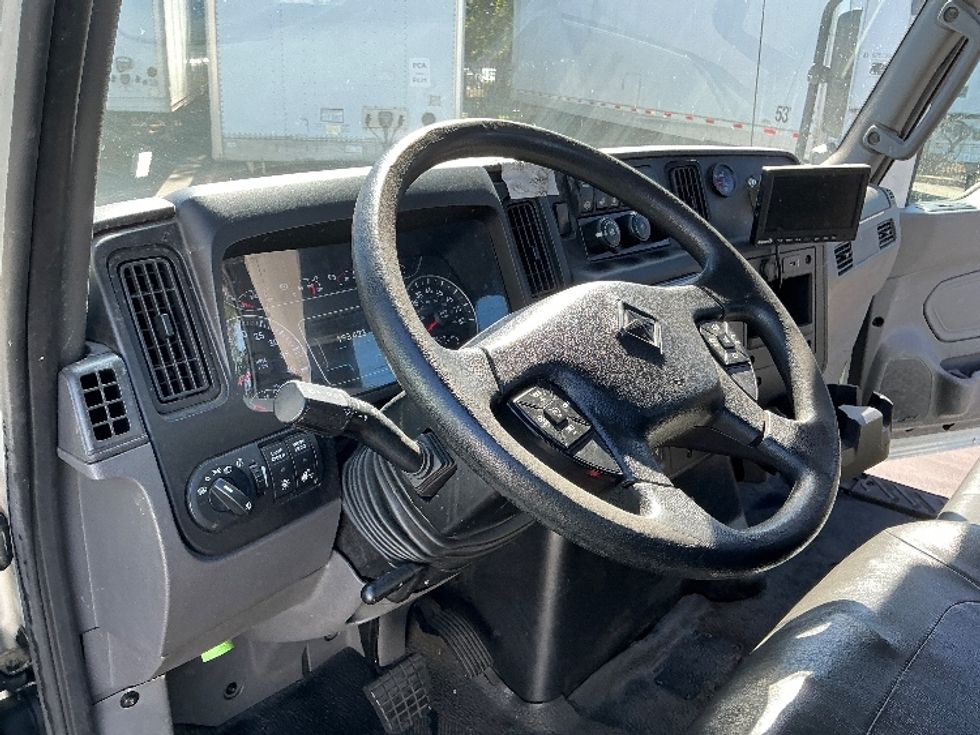 Cab and Chassis Truck-Light and Medium Duty Trucks-International-2020-MV607-West Sacramento-CA-193,423\n\t\tmiles-$ 28,000 - Image 13