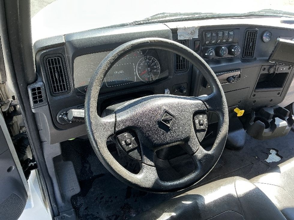 Cab and Chassis Truck-Light and Medium Duty Trucks-International-2020-MV607-West Sacramento-CA-193,423\n\t\tmiles-$ 28,000 - Image 14