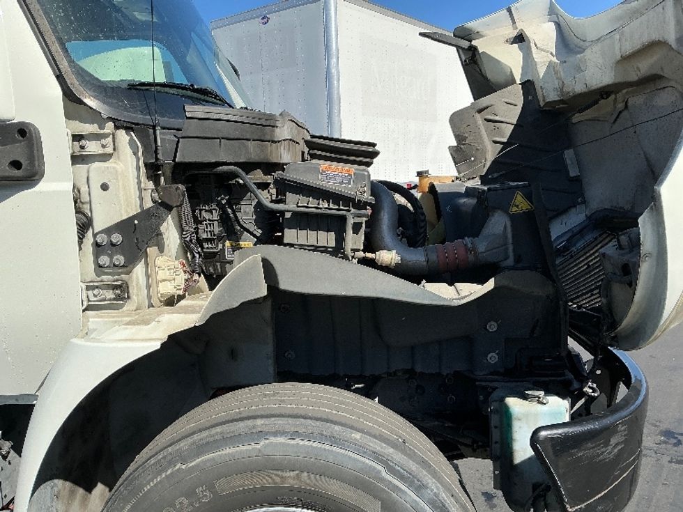 Cab and Chassis Truck-Light and Medium Duty Trucks-International-2020-MV607-West Sacramento-CA-193,423\n\t\tmiles-$ 28,000 - Image 19