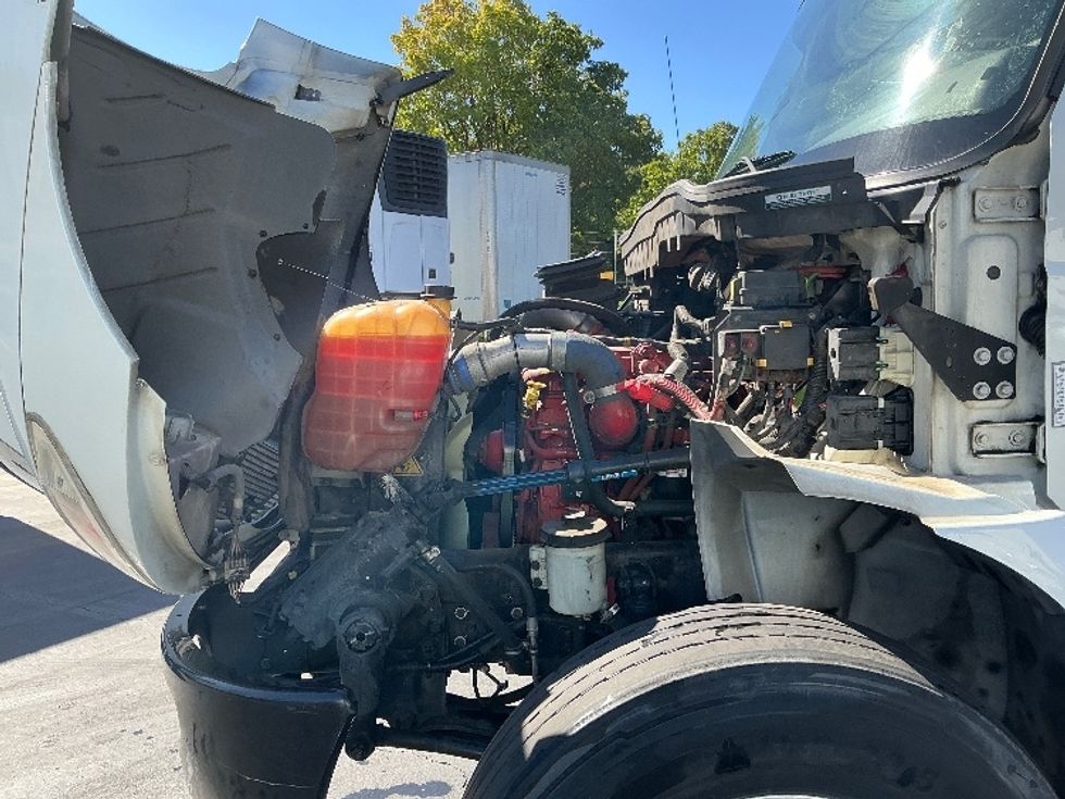 Cab and Chassis Truck-Light and Medium Duty Trucks-International-2020-MV607-West Sacramento-CA-193,423\n\t\tmiles-$ 28,000 - Image 20