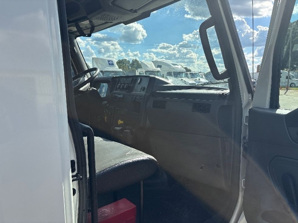 Cab and Chassis Truck-Light and Medium Duty Trucks-International-2020-MV607LP-Mebane-NC-203,758\n\t\tmiles-$ 35,000 - Image 16