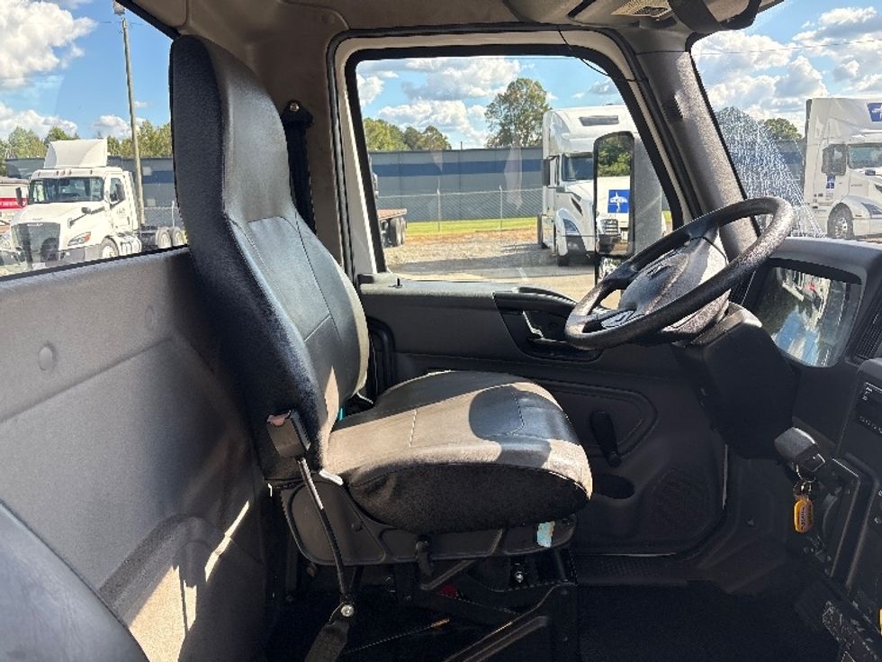 Cab and Chassis Truck-Light and Medium Duty Trucks-International-2020-MV607LP-Mebane-NC-203,758\n\t\tmiles-$ 35,000 - Image 18