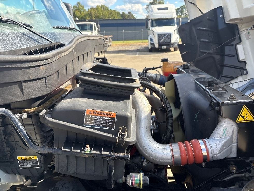 Cab and Chassis Truck-Light and Medium Duty Trucks-International-2020-MV607LP-Mebane-NC-203,758\n\t\tmiles-$ 35,000 - Image 19