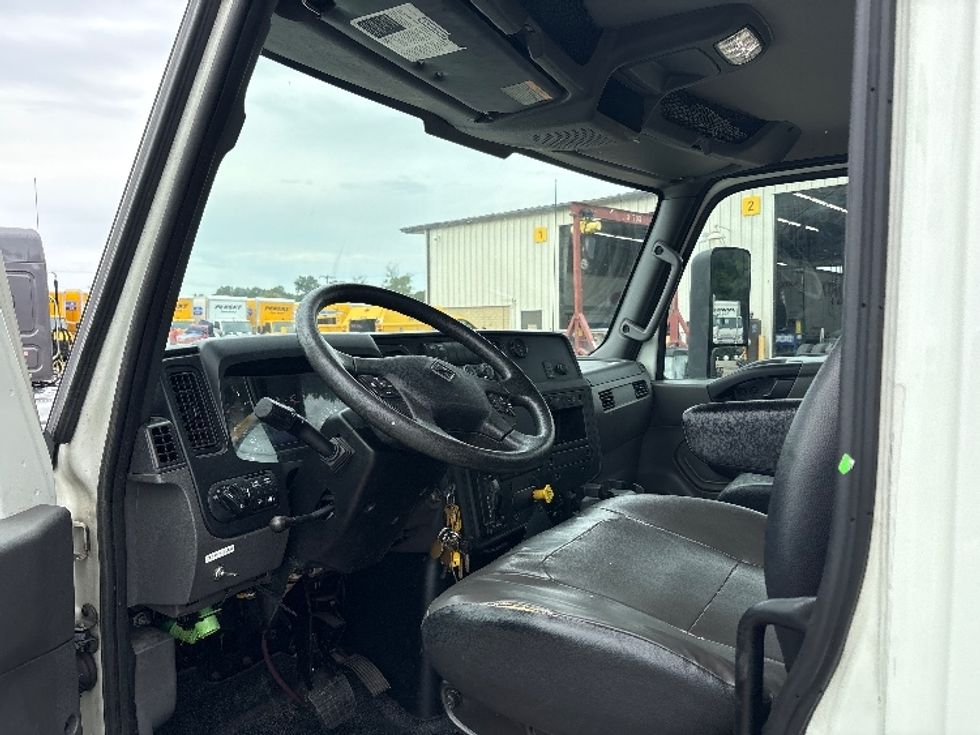 Cab and Chassis Truck-Light and Medium Duty Trucks-International-2020-MV607LP-Mebane-NC-229,339\n\t\tmiles-$ 26,250 - Image 12