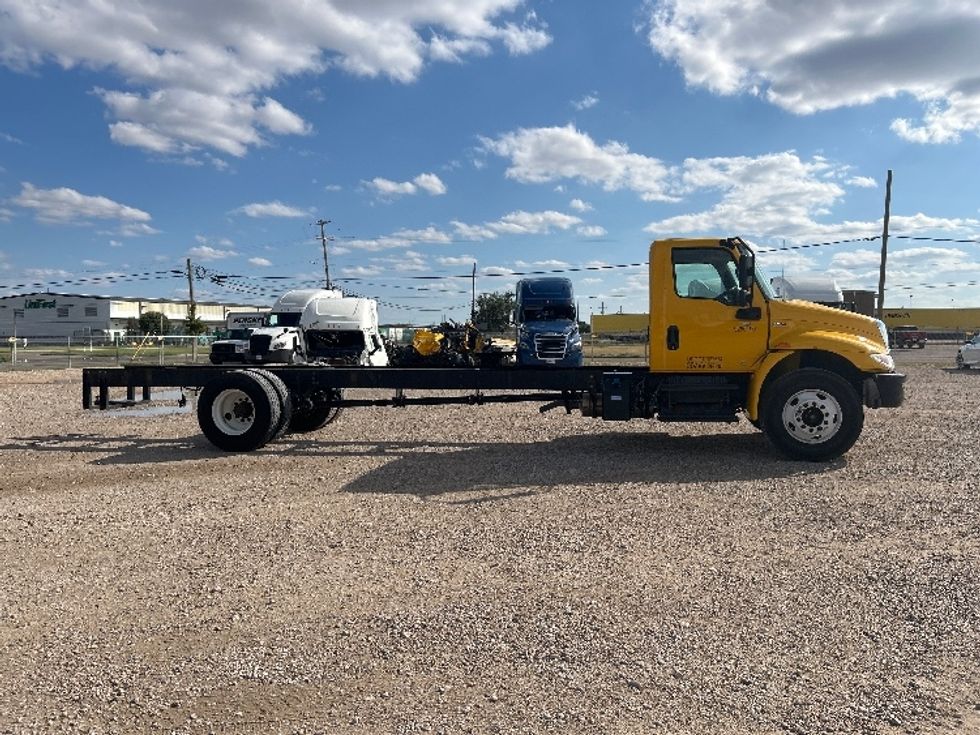 Cab and Chassis Truck-Light and Medium Duty Trucks-International-2021-MV607-Amarillo-TX-232,238\n\t\tmiles-$ 36,000 - Image 10