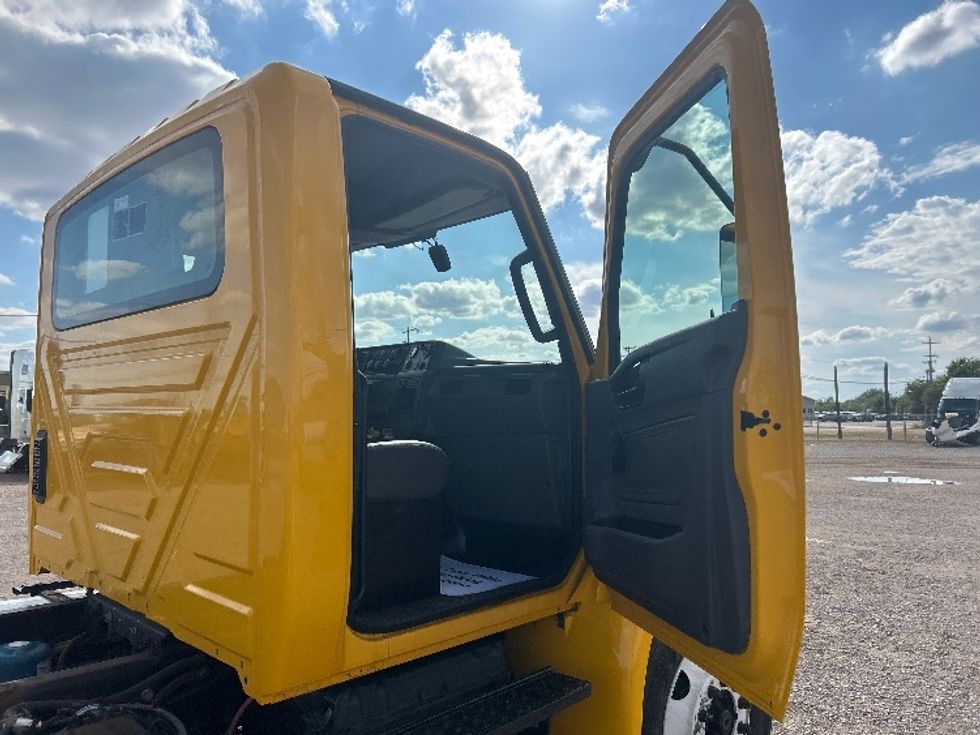 Cab and Chassis Truck-Light and Medium Duty Trucks-International-2021-MV607-Amarillo-TX-232,238\n\t\tmiles-$ 36,000 - Image 15