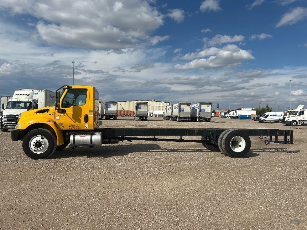 Cab and Chassis Truck-Light and Medium Duty Trucks-International-2021-MV607-Amarillo-TX-232,238\n\t\tmiles-$ 36,000 - Image 4