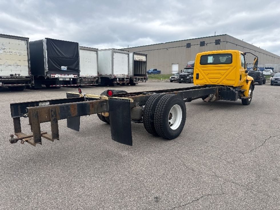 Cab and Chassis Truck-Light and Medium Duty Trucks-International-2021-MV607-Brooklyn Park-MN-193,186\n\t\tmiles-$ 32,000 - Image 7