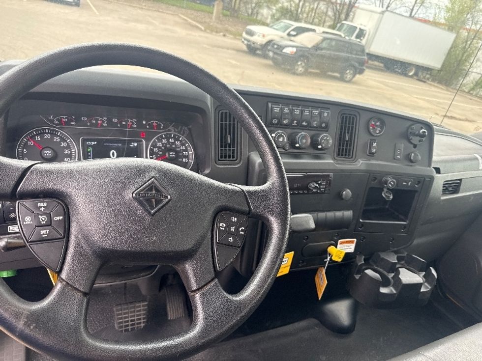 Cab and Chassis Truck-Light and Medium Duty Trucks-International-2021-MV607-Brooklyn Park-MN-193,186\n\t\tmiles-$ 32,000 - Image 10