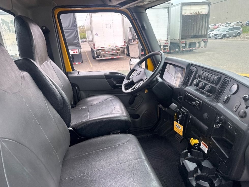 Cab and Chassis Truck-Light and Medium Duty Trucks-International-2021-MV607-Brooklyn Park-MN-193,186\n\t\tmiles-$ 32,000 - Image 16