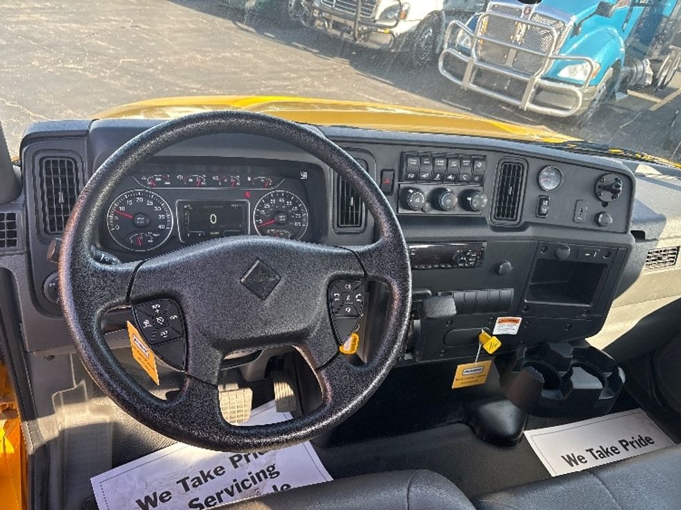 Cab and Chassis Truck-Light and Medium Duty Trucks-International-2021-MV607-East Chicago-IN-199,054\n\t\tmiles-$ 33,000 - Image 13