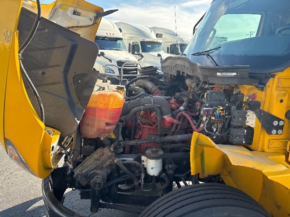 Cab and Chassis Truck-Light and Medium Duty Trucks-International-2021-MV607-East Chicago-IN-199,054\n\t\tmiles-$ 33,000 - Image 19