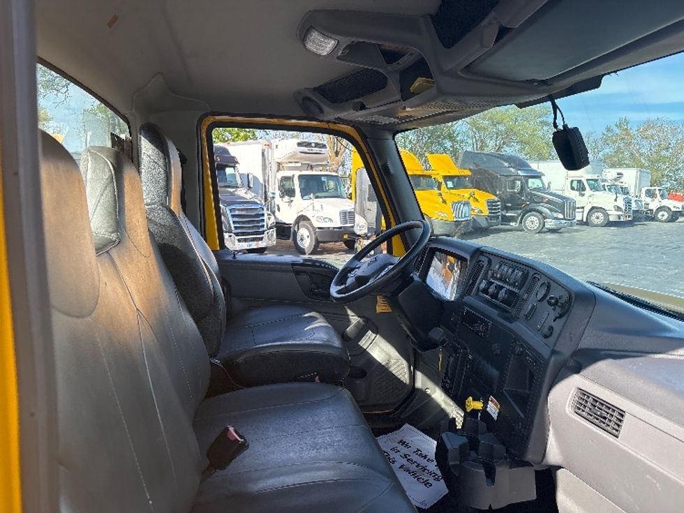 Cab and Chassis Truck-Light and Medium Duty Trucks-International-2021-MV607-East Chicago-IN-199,054\n\t\tmiles-$ 33,000 - Image 17