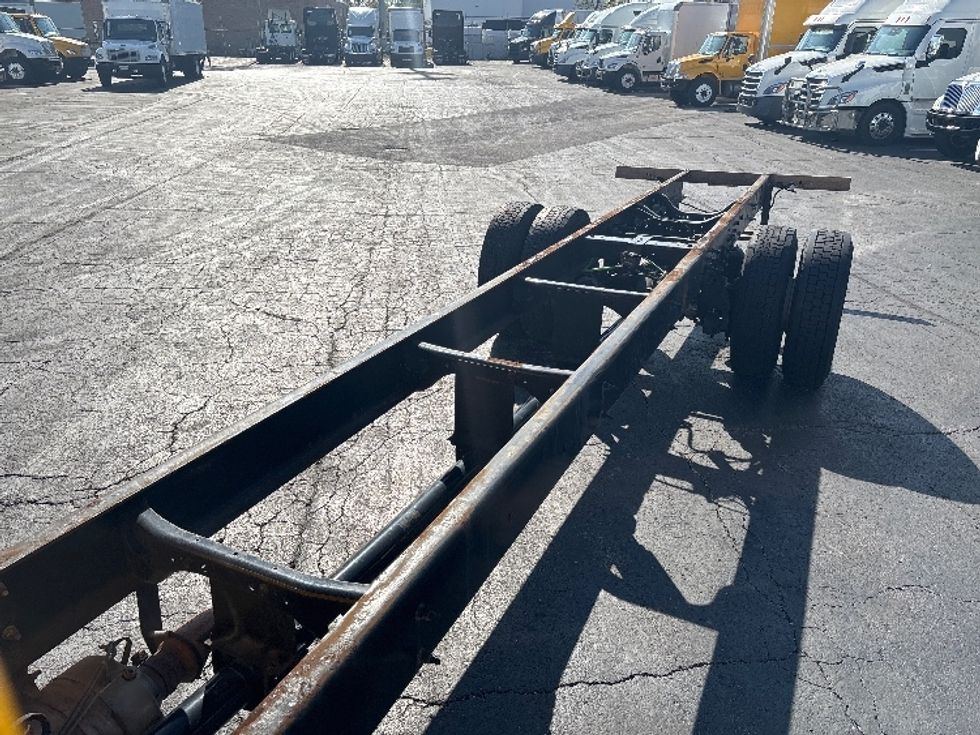 Cab and Chassis Truck-Light and Medium Duty Trucks-International-2021-MV607-East Chicago-IN-199,054\n\t\tmiles-$ 33,000 - Image 20