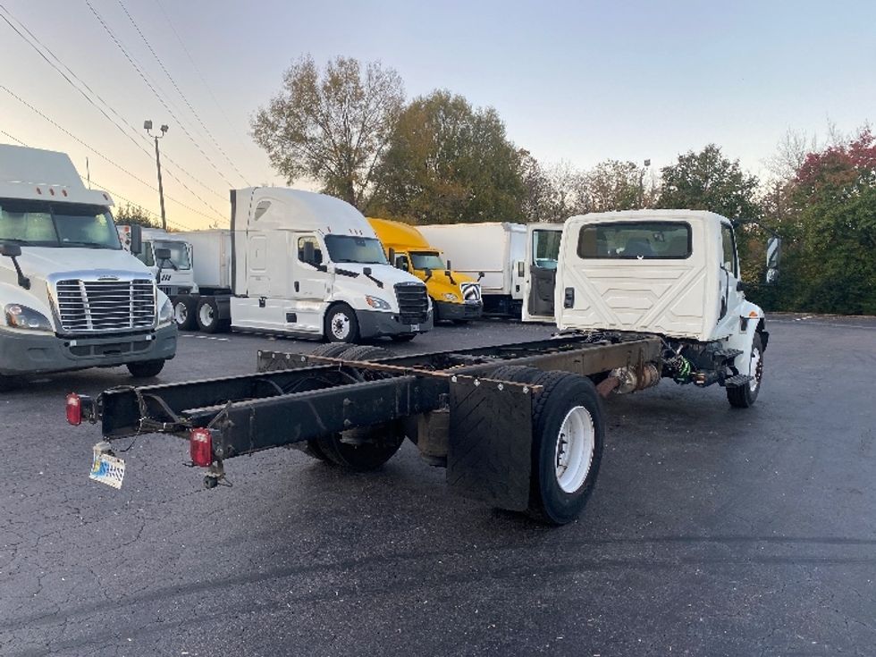 Cab and Chassis Truck-Light and Medium Duty Trucks-International-2021-MV607-Greensboro-NC-134,887\n\t\tmiles-$ 41,750 - Image 8