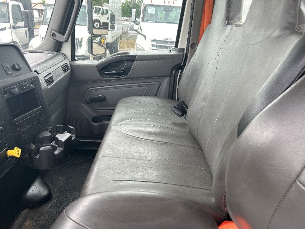 Cab and Chassis Truck-Light and Medium Duty Trucks-International-2021-MV607-Hueytown-AL-136,278\n\t\tmiles-$ 44,000 - Image 12