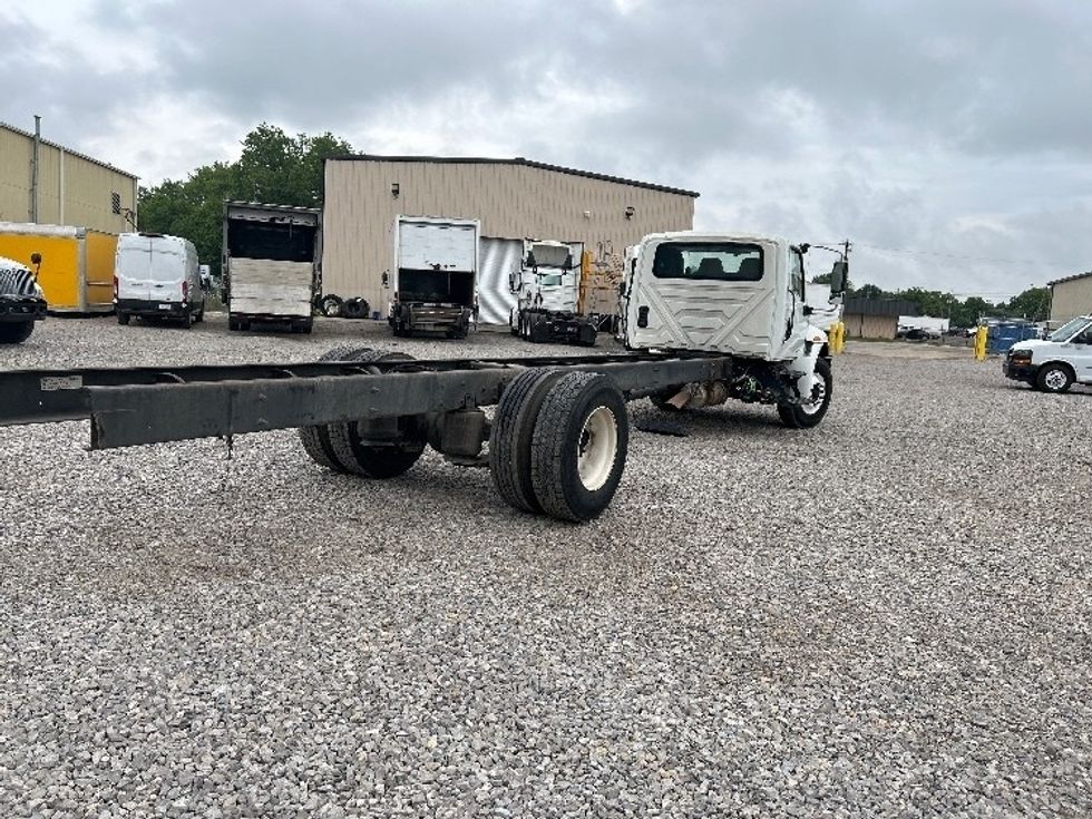 Cab and Chassis Truck-Light and Medium Duty Trucks-International-2021-MV607-Hueytown-AL-136,278\n\t\tmiles-$ 44,000 - Image 16