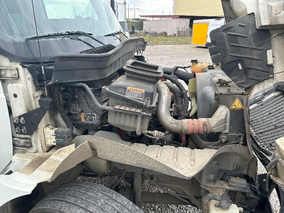 Cab and Chassis Truck-Light and Medium Duty Trucks-International-2021-MV607-Hueytown-AL-136,278\n\t\tmiles-$ 44,000 - Image 18
