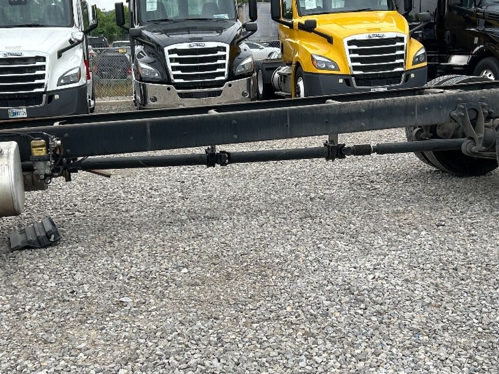 Cab and Chassis Truck-Light and Medium Duty Trucks-International-2021-MV607-Hueytown-AL-136,278\n\t\tmiles-$ 44,000 - Image 5