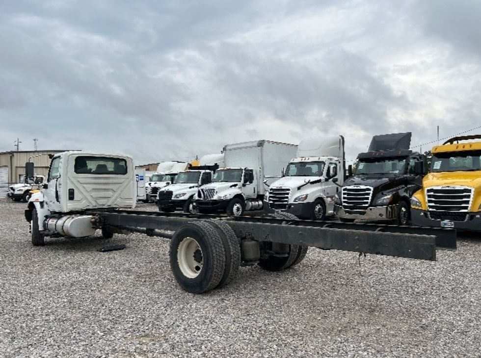 Cab and Chassis Truck-Light and Medium Duty Trucks-International-2021-MV607-Hueytown-AL-136,278\n\t\tmiles-$ 44,000 - Image 6
