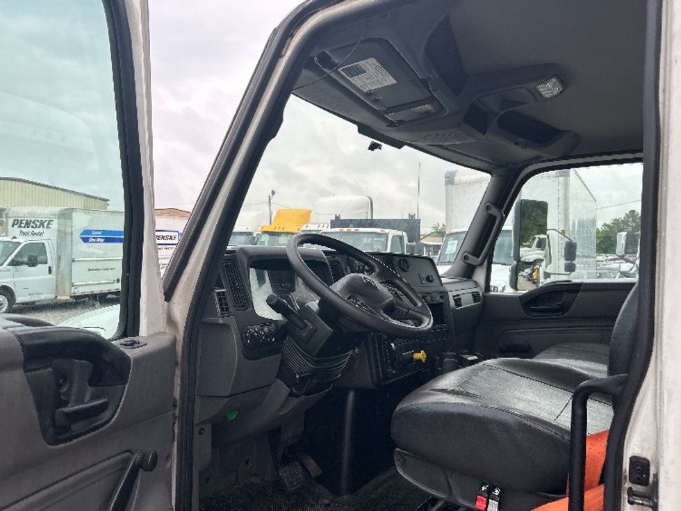 Cab and Chassis Truck-Light and Medium Duty Trucks-International-2021-MV607-Hueytown-AL-136,278\n\t\tmiles-$ 44,000 - Image 9