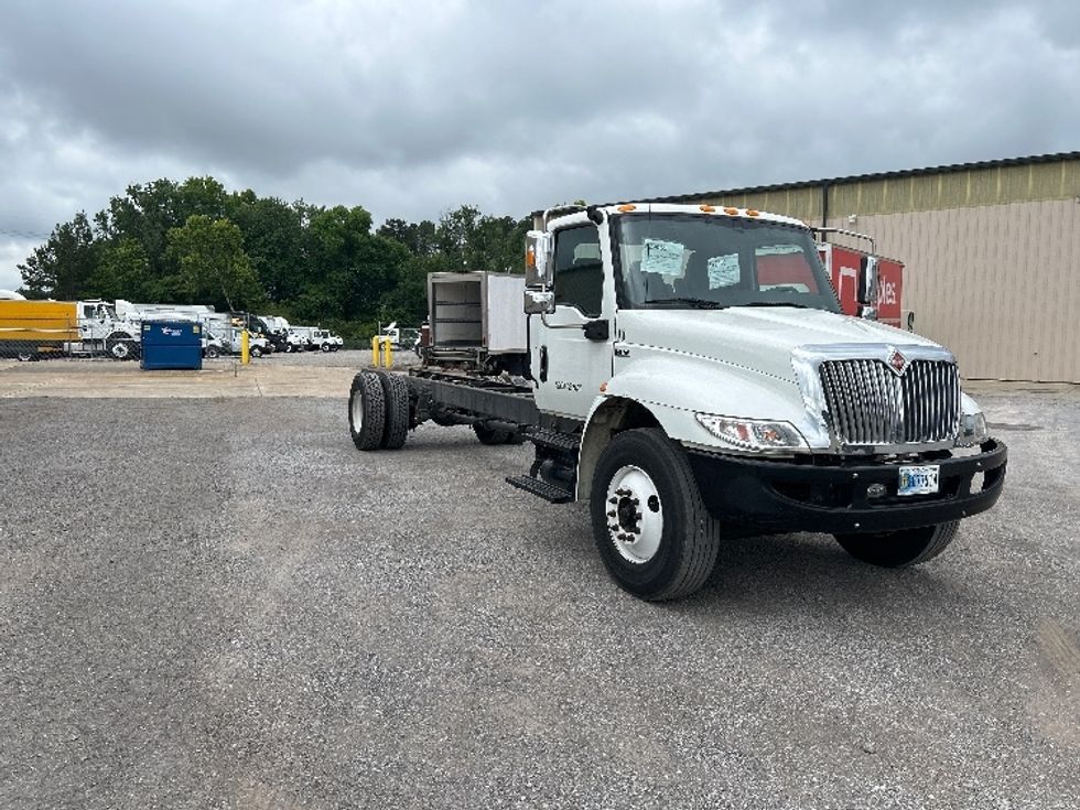 Cab and Chassis Truck-Light and Medium Duty Trucks-International-2021-MV607-Hueytown-AL-70,938\n\t\tmiles-$ 57,500 - Image 1