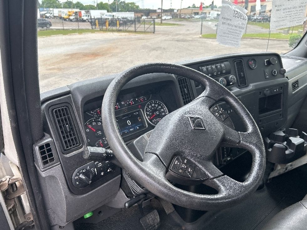 Cab and Chassis Truck-Light and Medium Duty Trucks-International-2021-MV607-Hueytown-AL-70,938\n\t\tmiles-$ 57,500 - Image 12