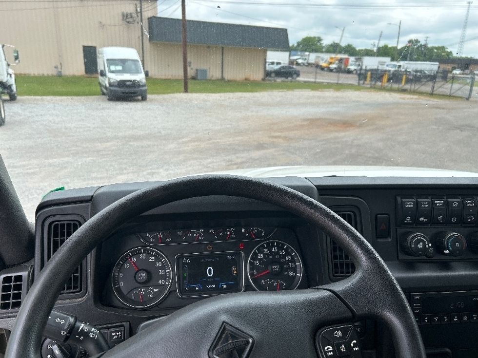Cab and Chassis Truck-Light and Medium Duty Trucks-International-2021-MV607-Hueytown-AL-70,938\n\t\tmiles-$ 57,500 - Image 13