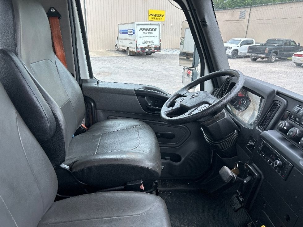 Cab and Chassis Truck-Light and Medium Duty Trucks-International-2021-MV607-Hueytown-AL-70,938\n\t\tmiles-$ 57,500 - Image 17