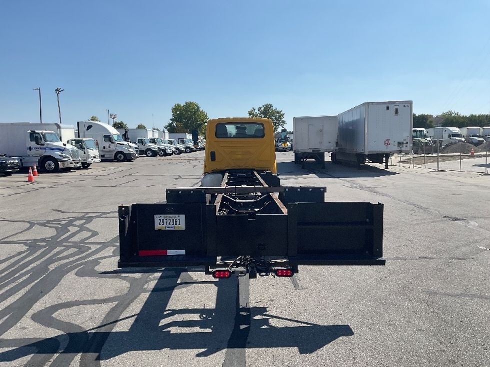 Cab and Chassis Truck-Light and Medium Duty Trucks-International-2021-MV607-Indianapolis-IN-234,362\n\t\tmiles-$ 29,750 - Image 7