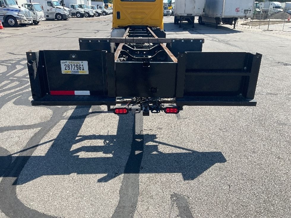Cab and Chassis Truck-Light and Medium Duty Trucks-International-2021-MV607-Indianapolis-IN-234,362\n\t\tmiles-$ 29,750 - Image 9