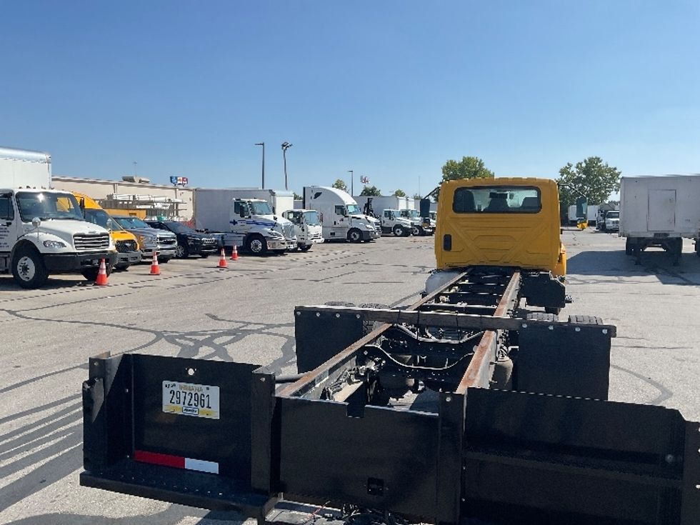 Cab and Chassis Truck-Light and Medium Duty Trucks-International-2021-MV607-Indianapolis-IN-234,362\n\t\tmiles-$ 29,750 - Image 11