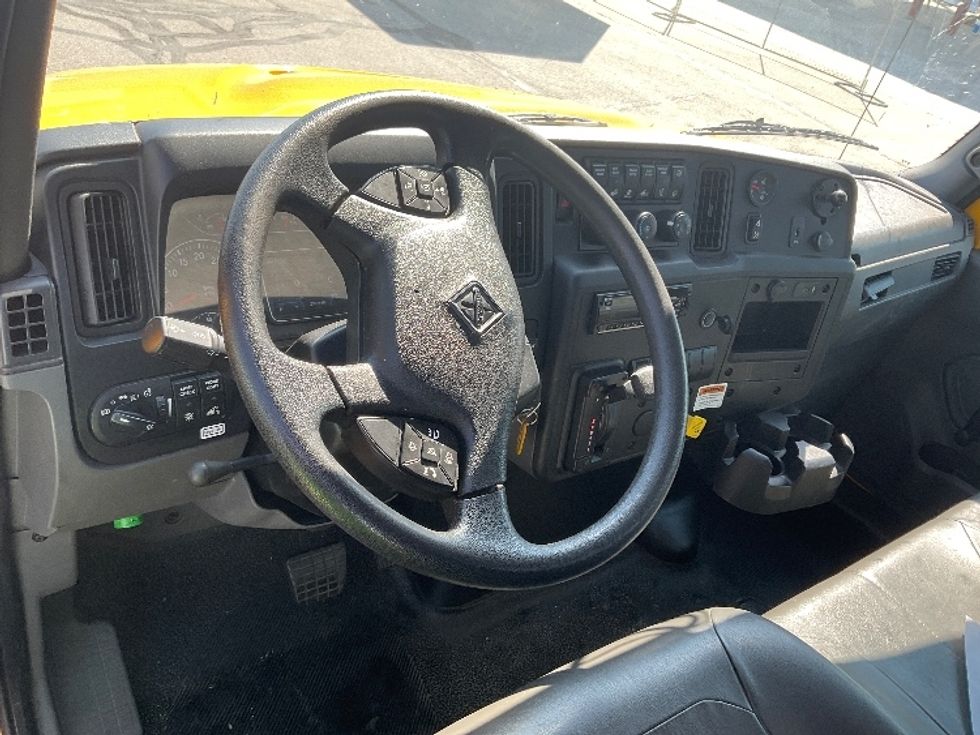 Cab and Chassis Truck-Light and Medium Duty Trucks-International-2021-MV607-Indianapolis-IN-234,362\n\t\tmiles-$ 29,750 - Image 17