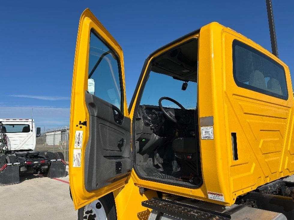Cab and Chassis Truck-Light and Medium Duty Trucks-International-2021-MV607-Katy-TX-200,656\n\t\tmiles-$ 36,500 - Image 11