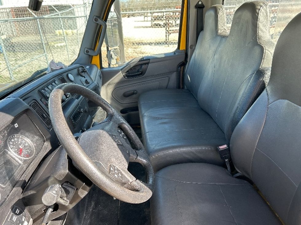 Cab and Chassis Truck-Light and Medium Duty Trucks-International-2021-MV607-Katy-TX-200,656\n\t\tmiles-$ 36,500 - Image 14