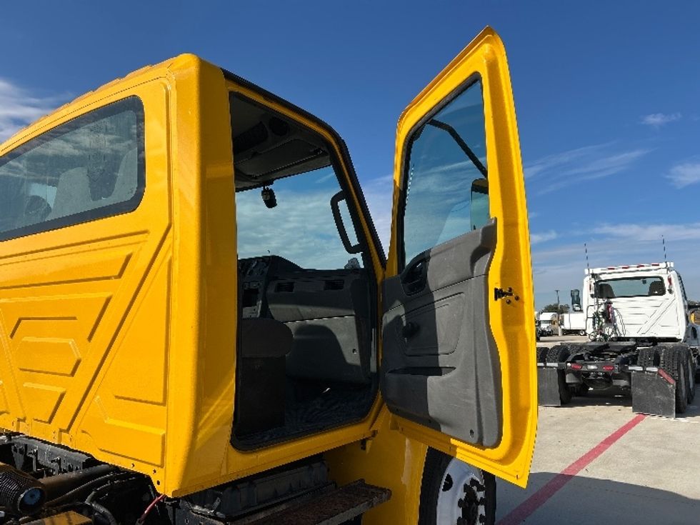 Cab and Chassis Truck-Light and Medium Duty Trucks-International-2021-MV607-Katy-TX-200,656\n\t\tmiles-$ 36,500 - Image 15