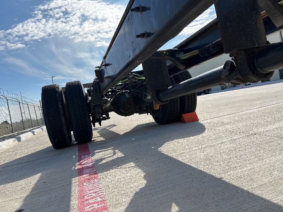 Cab and Chassis Truck-Light and Medium Duty Trucks-International-2021-MV607-Katy-TX-200,656\n\t\tmiles-$ 36,500 - Image 9